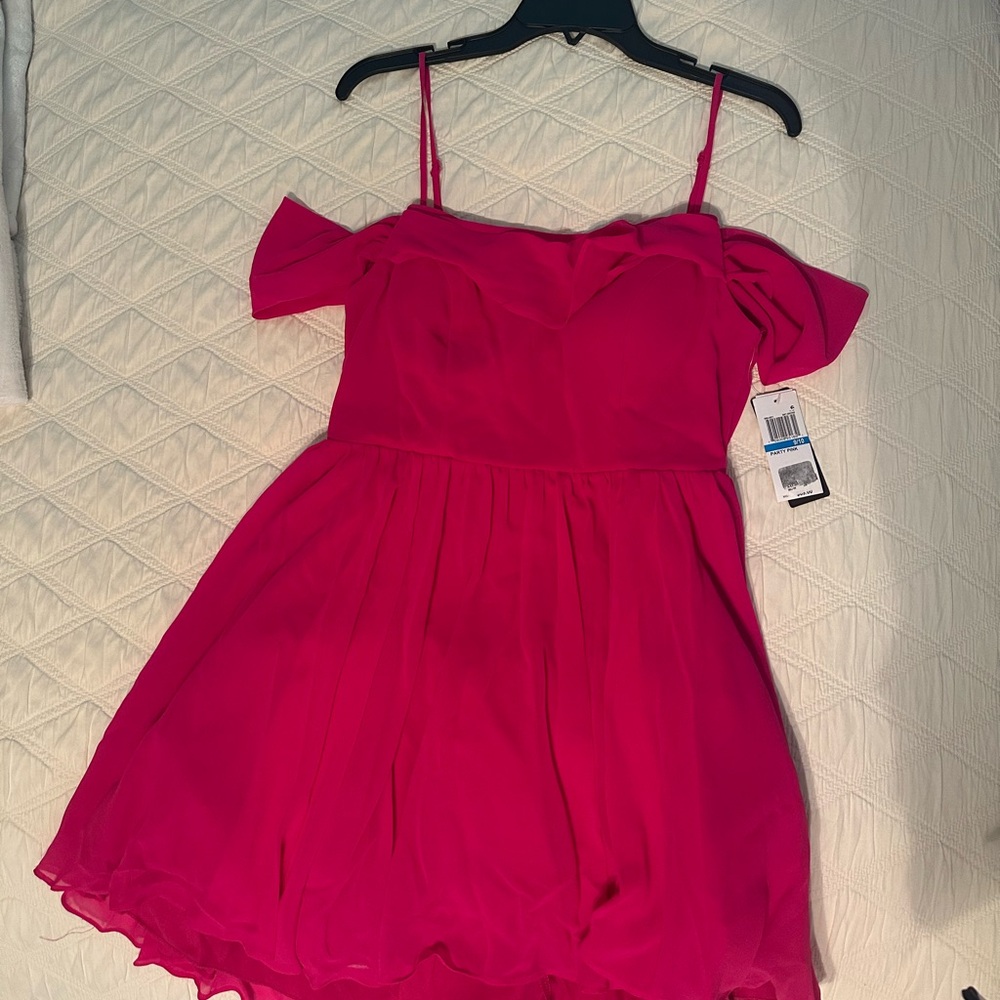 Chic Pink Off-Shoulder Dress - Picture 2 of 7